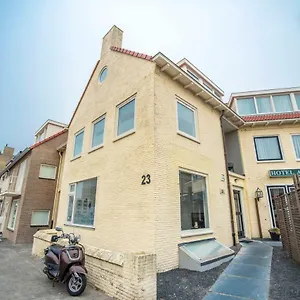  Apartment Bad